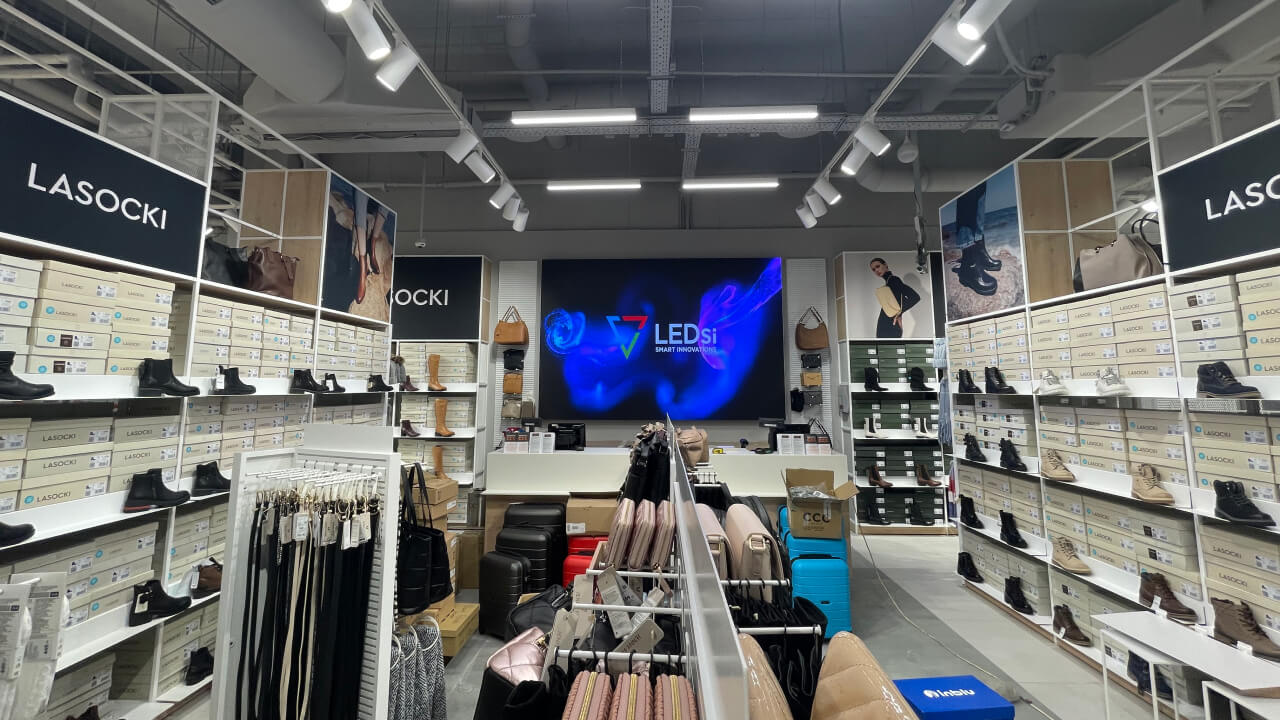 Поставка и монтаж LED экранов для магазина ССС в ТРК «Европолис» Ростокино