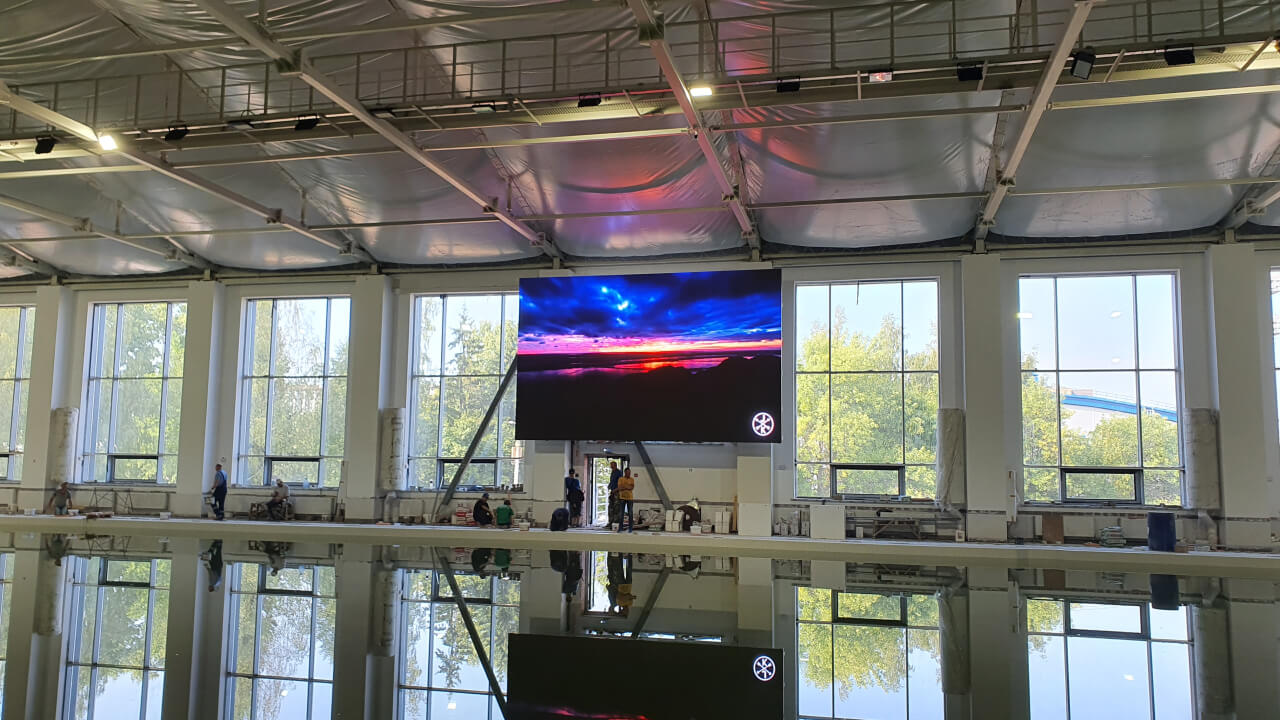 Светодиодный экран для бассейна «Сила воды» в Ижевске