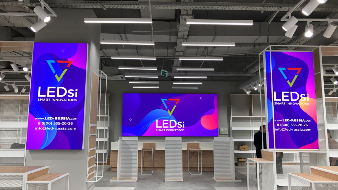 Оформление магазина обуви «ССС» в Уфе комплексом LED экранов LEDsi